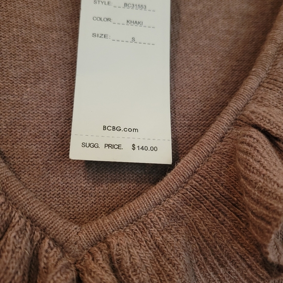 BCBG Brown Ruffle V-neck pullover Fall Sweater size Small New! - Picture 3 of 7